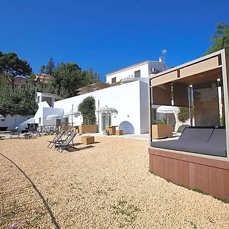 Bed & Breakfast Abeniss Boutique